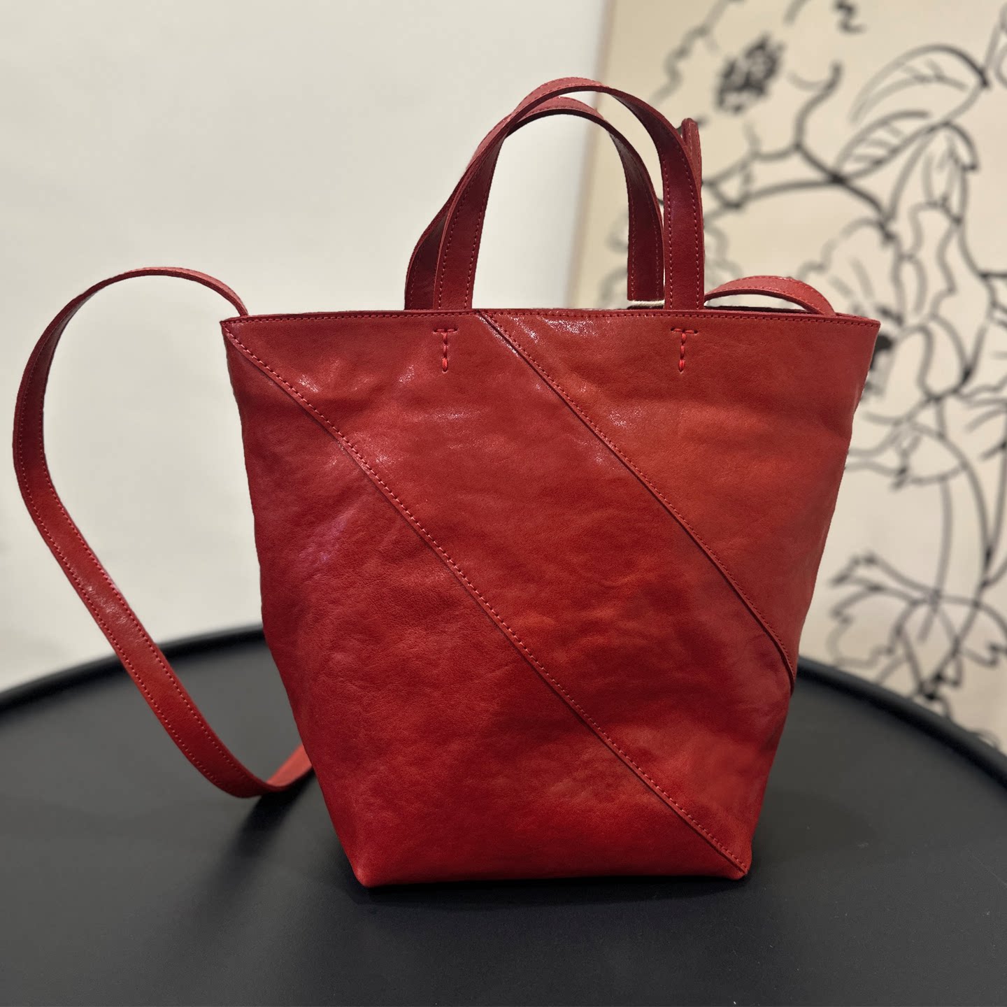 植鞣牛皮简约通勤水桶包头层牛皮小众质感手提包轻奢高级感斜挎包