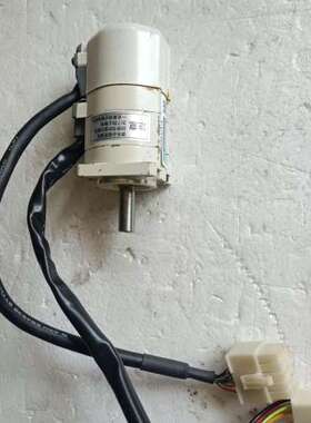 售前咨询电机MSM5AZA1A .实物图片。