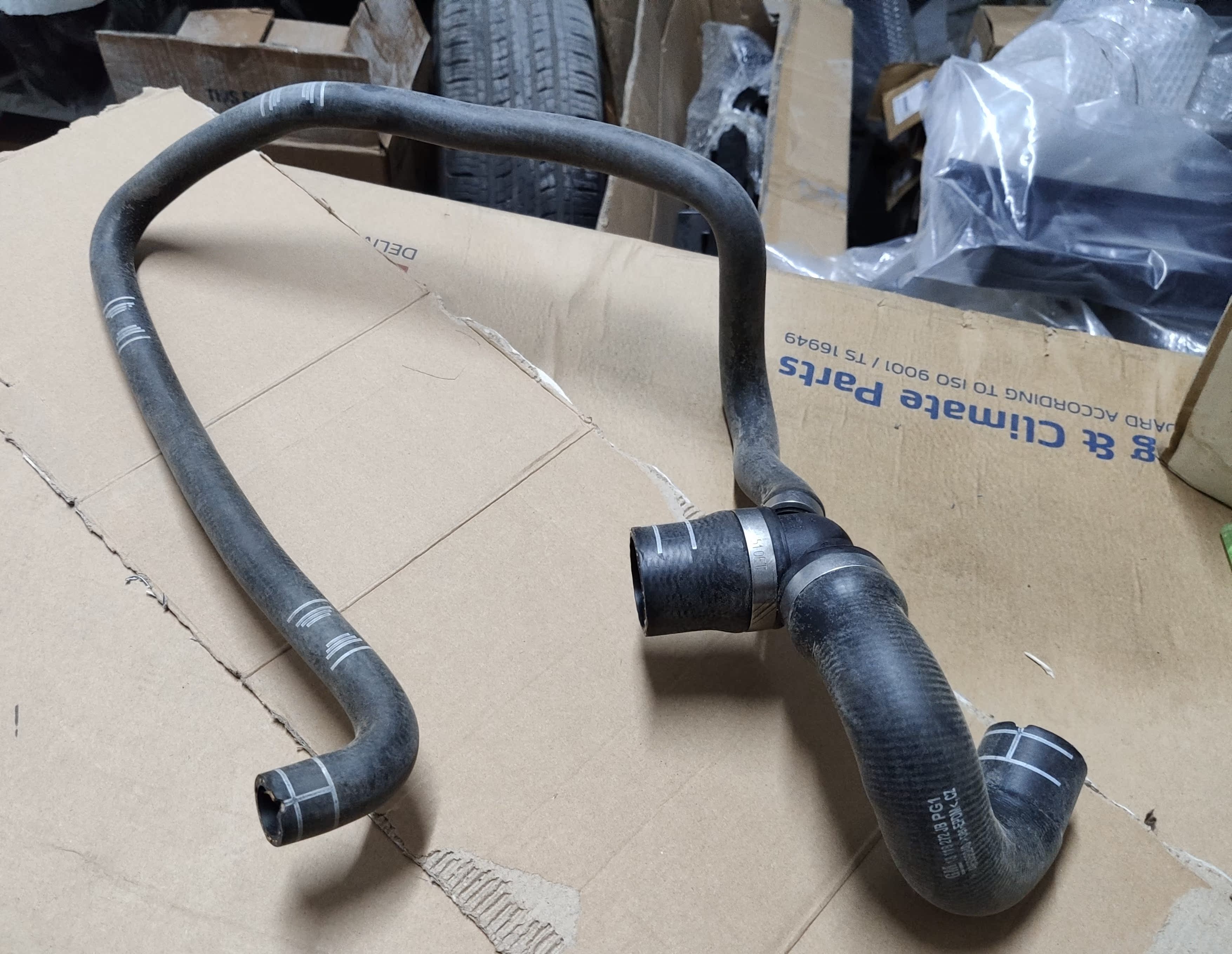 欧宝赛飞利B雅特H水箱出水管