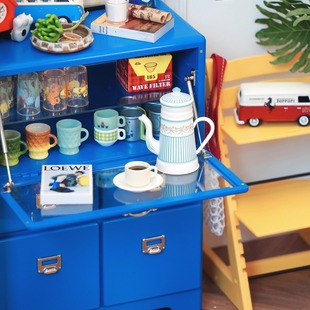 6分娃屋餐厅厨房微缩模型摆件 塑料玻璃柜 玩具 仿金属