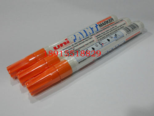 三菱油漆筆Uni PAINT MARKER PX-20    三菱中字万能油漆笔，油性墨水。颜色鲜艳，兼备不褪色之效能。可书写于任何物质表面，适合工业用途。适于各种底色和素材，书写着色牢固。易于在金属、玻璃或者塑料等不同材料上书写，色彩鲜艳。日常生活和工业生产中不可缺少的畅销产品，广受各国消费者青睐