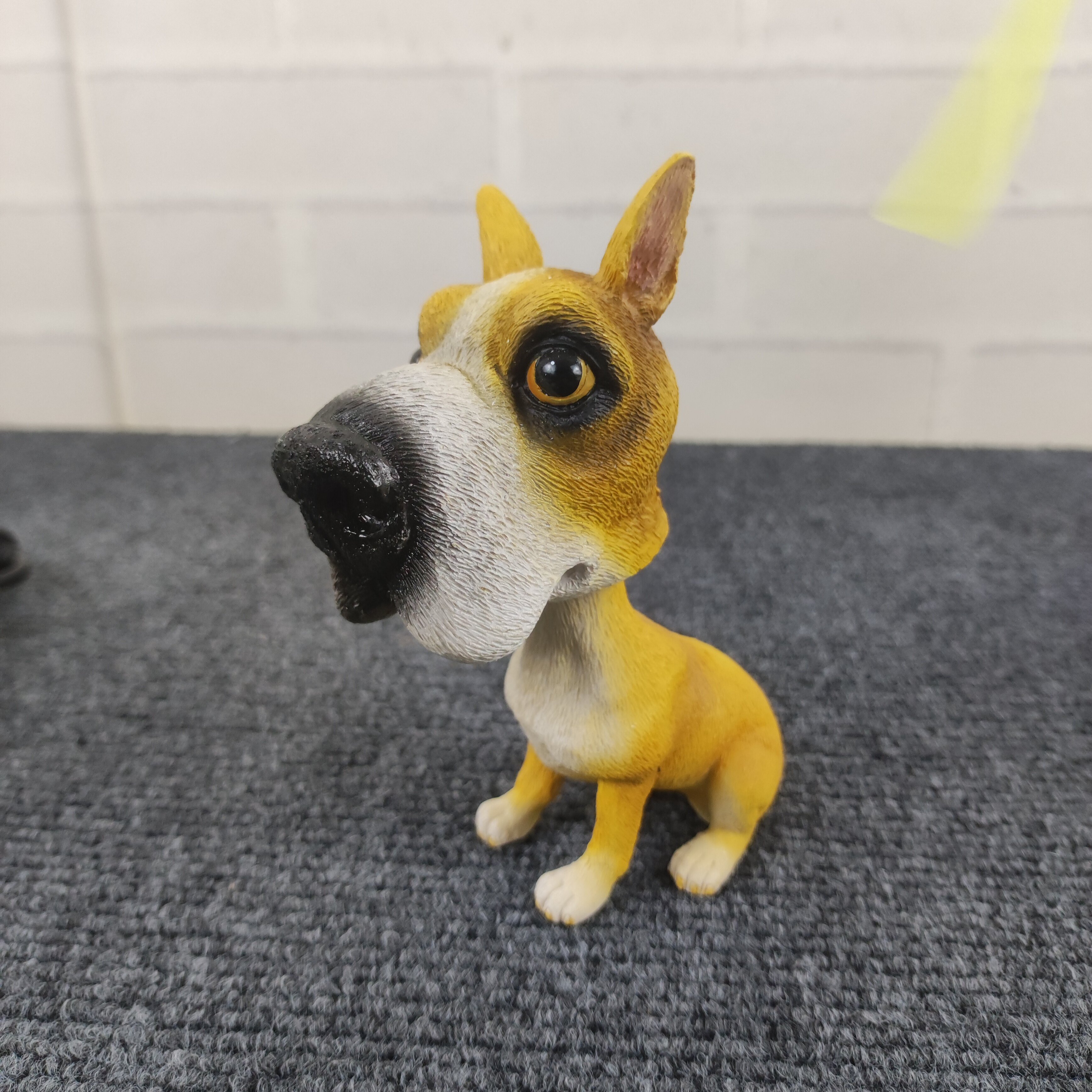 车载可爱摇头狗狗摆件卡通汽车装饰用品 拳击手狗狗 高11厘米左右