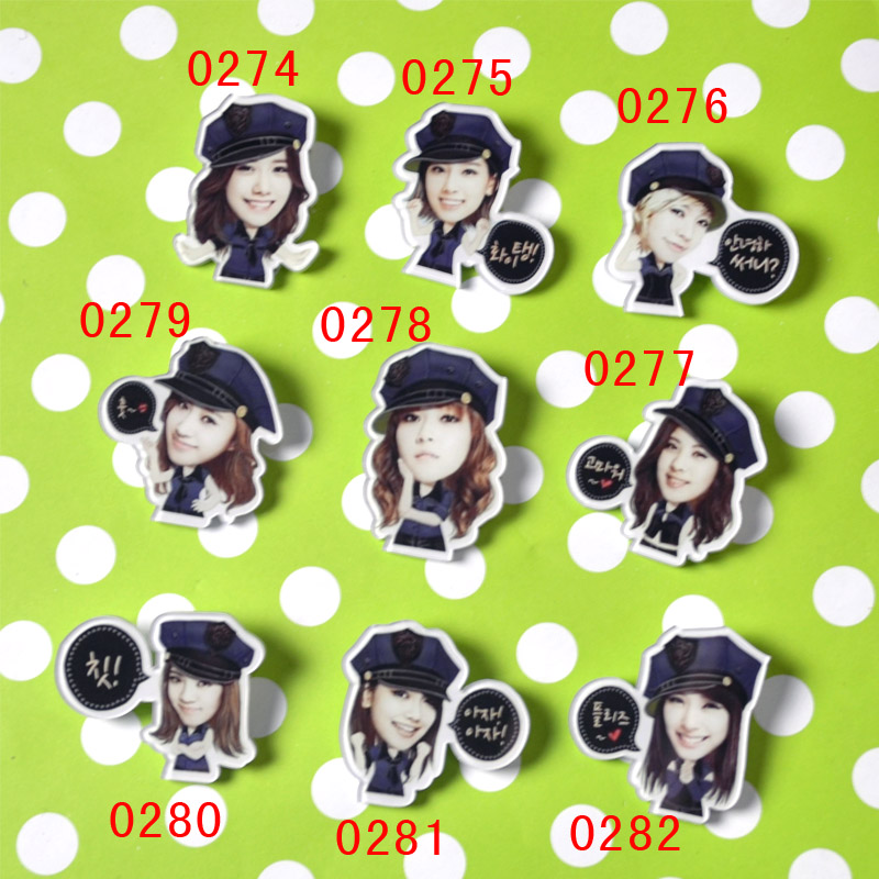 Broche en plexiglas - Ref 1176975 Image 1