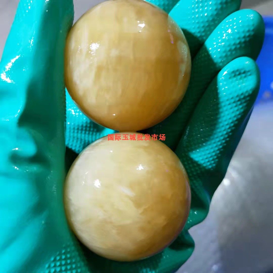 厂家直销 米黄玉健身球 保健球 石球玉石 老人手球 送父母礼物
