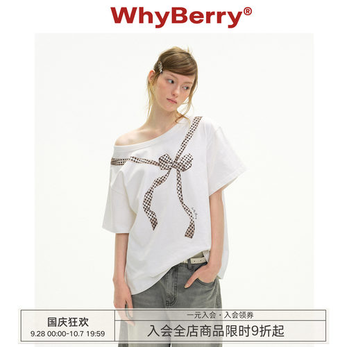 WhyBerry 26SS“少女丝带”斜肩蝴蝶结印花T恤露肩设计感短袖上衣