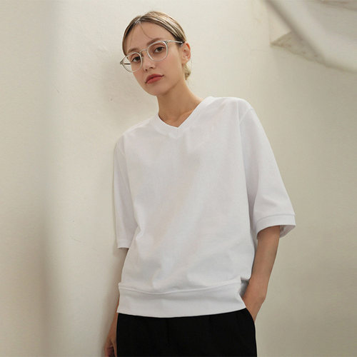 简约洋气纯色宽松V领七分袖T恤女