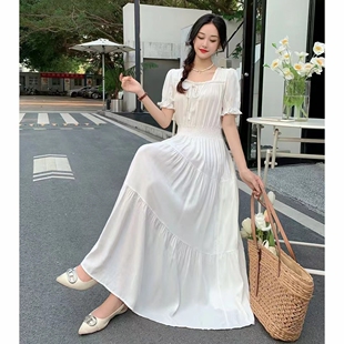 法式甜美风白色方领连衣裙女短袖高腰长裙显瘦大摆裙棉绸旅游拍照