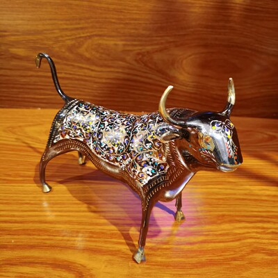 吉祥巴基斯坦霸气风牛年手工艺品
