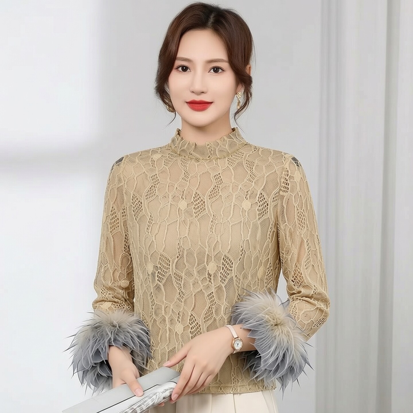 2026春魅M系列1 衣佳人折扣女装 半高领 钉珠毛毛袖口蕾丝衫 3009