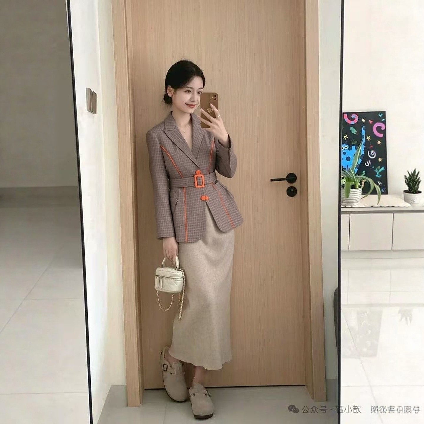 2025冬飘P系列 衣佳人折扣女装 翻领腰带收腰 小细格西装外套1041