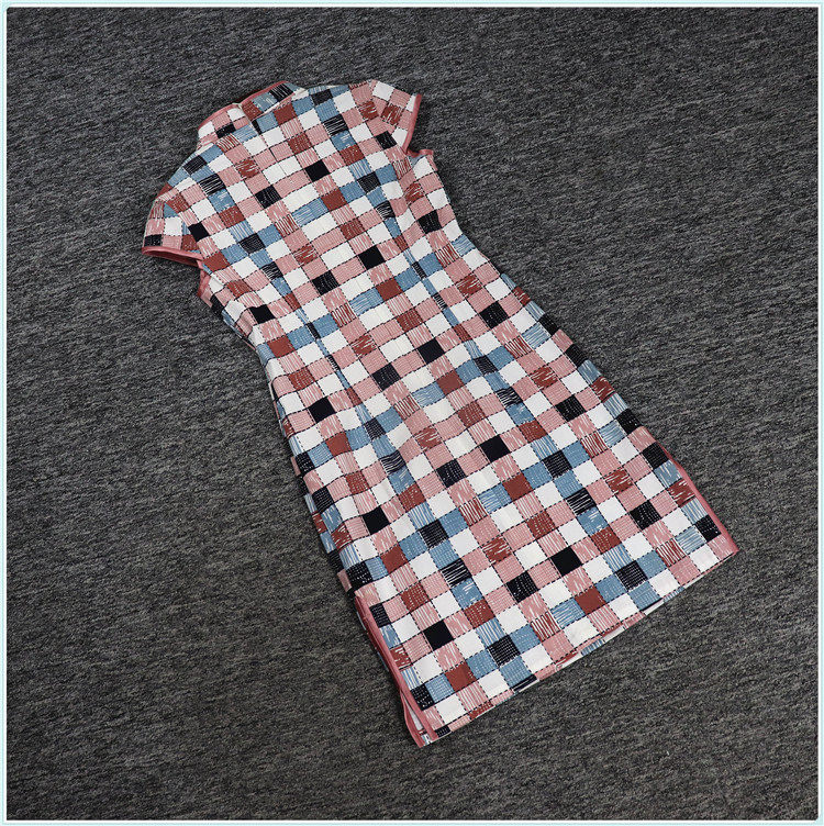 2023 XIACAN H 시리즈 YI JIAREN 할인 여장 버클 디자인 체크무늬 감년 개선 치파오 드레스