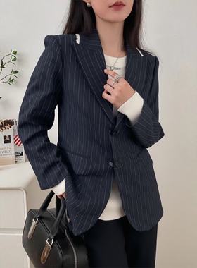 2025冬飘P系列1 衣佳人折扣女装  翻领 竖条纹 休闲西装外套 1162