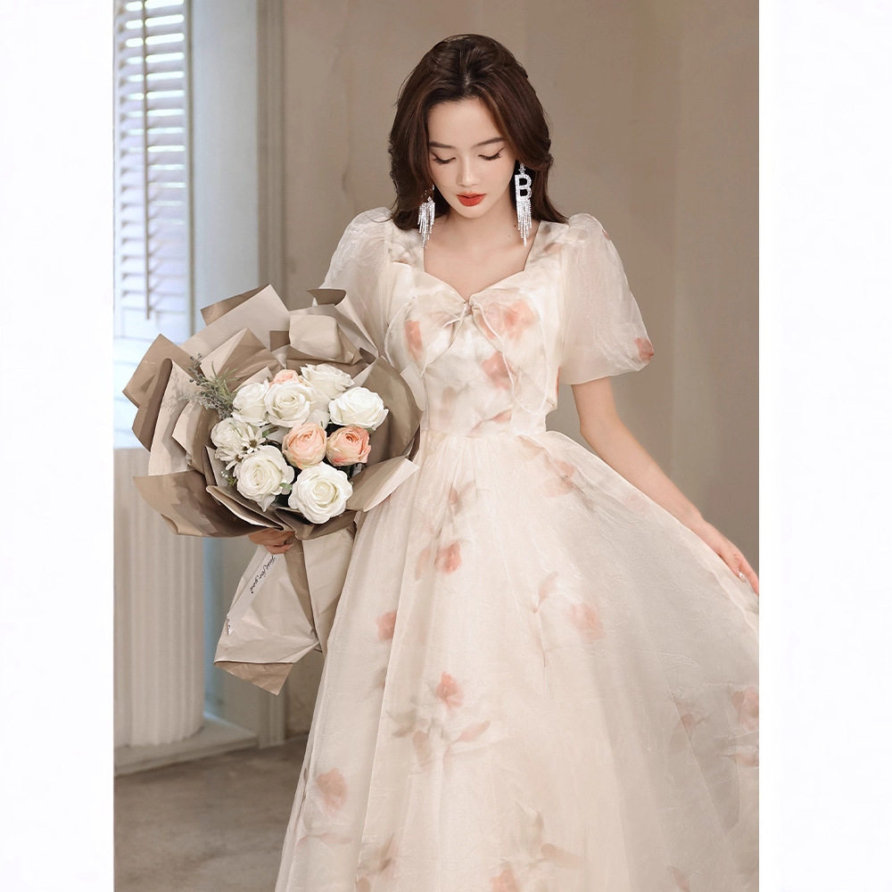 敬酒服新娘2026新款女高级感轻奢订婚礼服超仙回门便装设计感V领