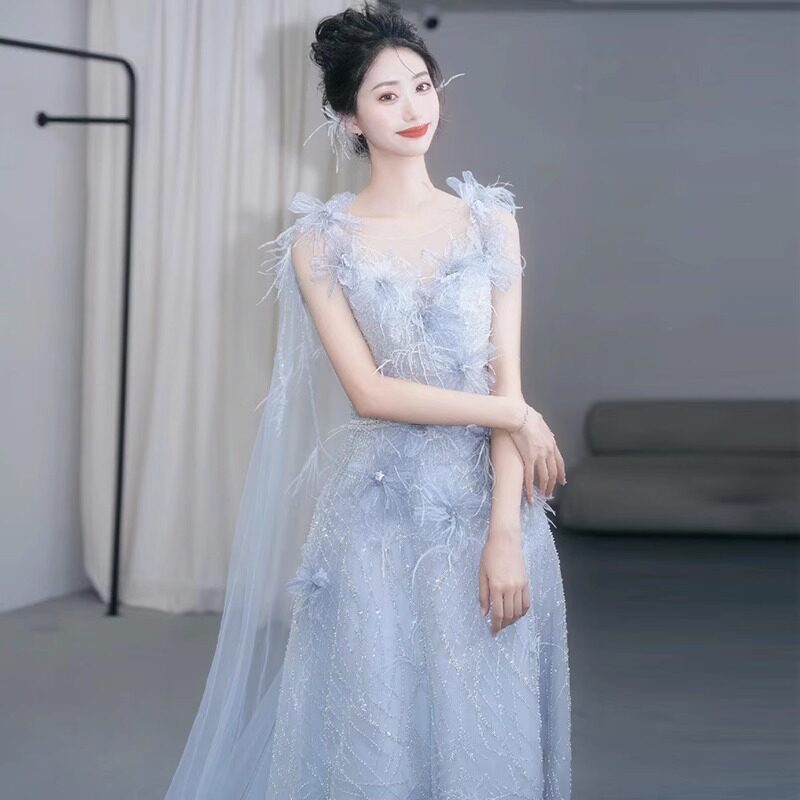 2026新款仙气吊带主持人晚礼服春季新款成人礼蓝色蓬蓬纱年会礼服