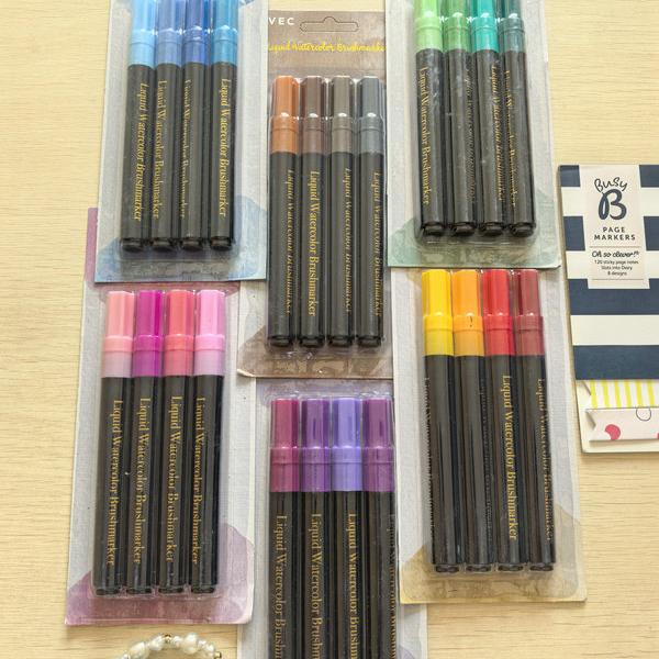 avec吸卡装软头勾线笔