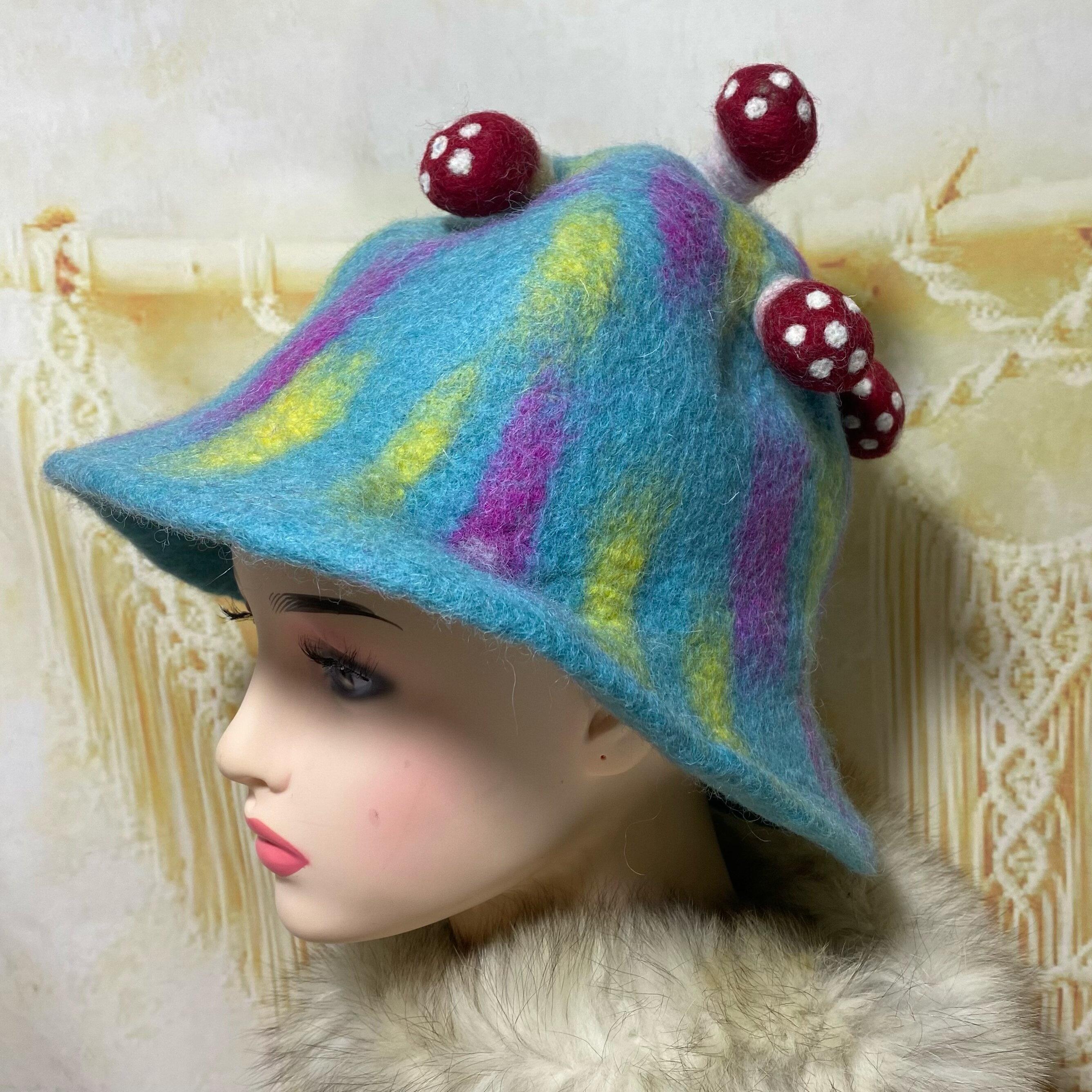 尼泊尔零钱包帽子纯羊毛包包手工刺绣女包斜挎卡通羊毛毡包包