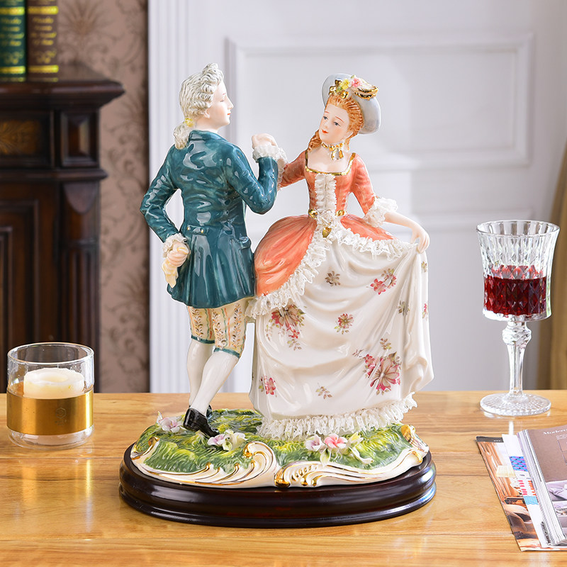 美国高端艺术品陶瓷偶人物摆件跳舞送给新人时尚创意结婚婚庆礼物