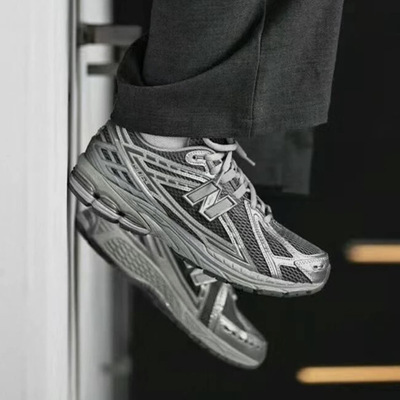 【真皮】新百伦1906液态银跑步鞋