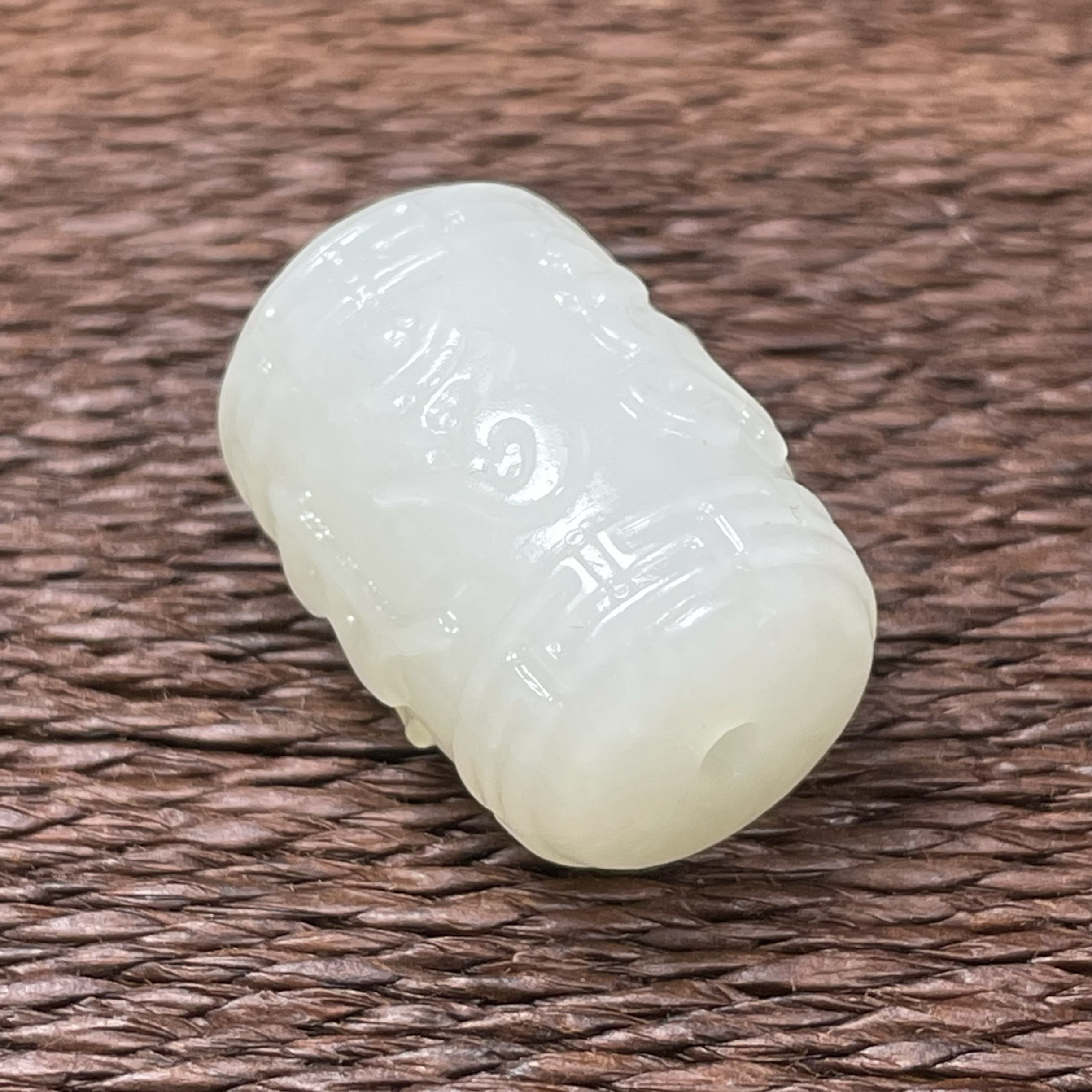 天然新疆和田玉雕刻六字真言桶珠散顶珠星月金刚菩提手串DIY配饰