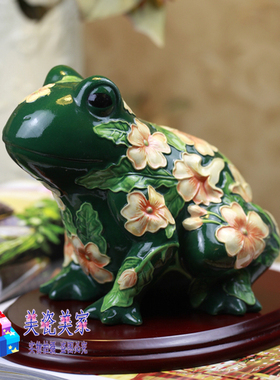 英国陶瓷田园风浮雕青蛙摆件