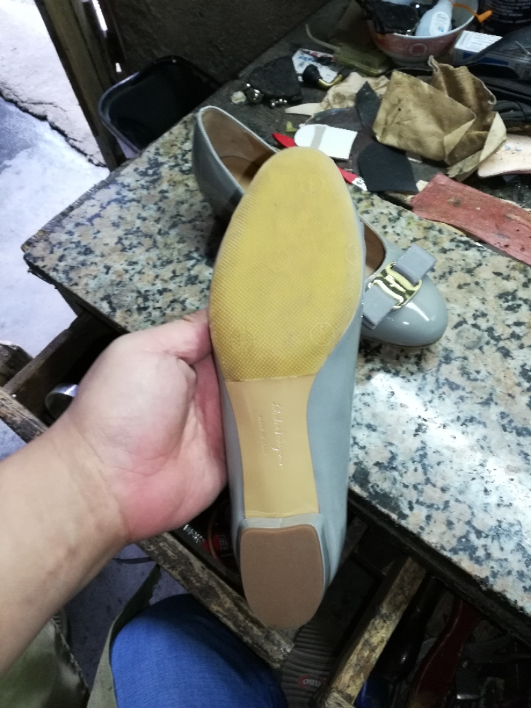 网上修鞋店打贴粘前后鞋掌防滑贴真皮固特异鞋底修复保护贴补后跟