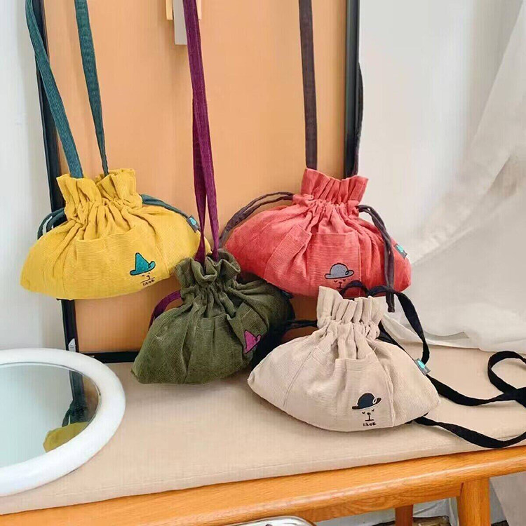 韩国儿童包！压岁钱包糖果零食包灯芯绒卡通抽绳包斜挎包刺绣斜挎,童装/婴儿装/亲子装,包包,淘宝优惠券,粉丝福利购,淘宝优惠卷
