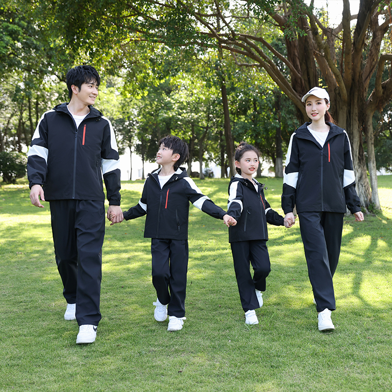 亲子冲锋衣户外上衣儿童成人防风防水连帽夹克全家出行软壳外套男