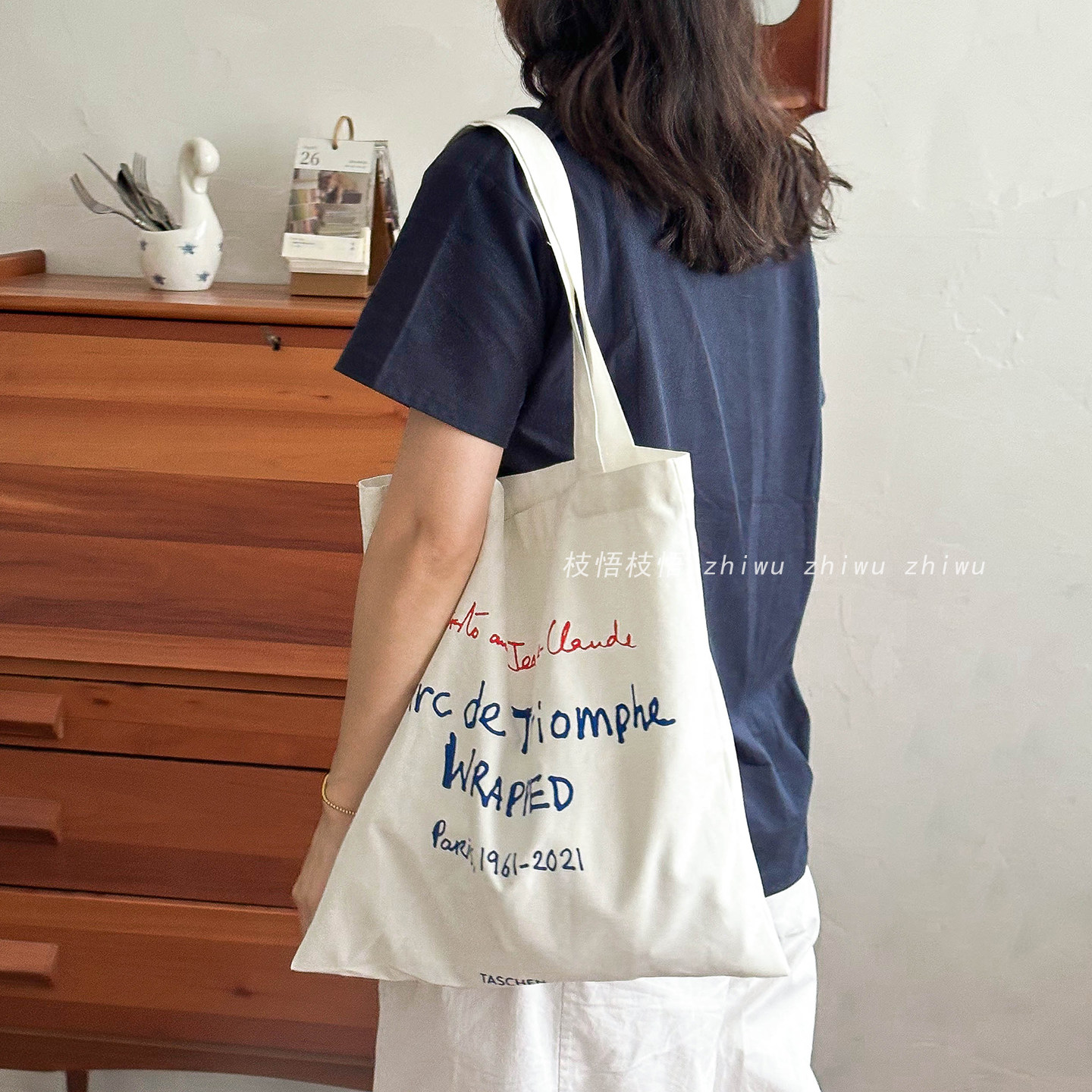 枝悟自制 凯旋门单肩包 自由法兰西文艺帆布包 文艺松弛感通勤包,箱包皮具/热销女包/男包,时尚帆布包,淘宝优惠券,粉丝福利购,淘宝优惠卷