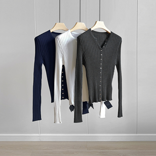 亲肤裸感~杨子纱羊毛 小V领修身显瘦竖坑条针织开衫单排扣上衣女