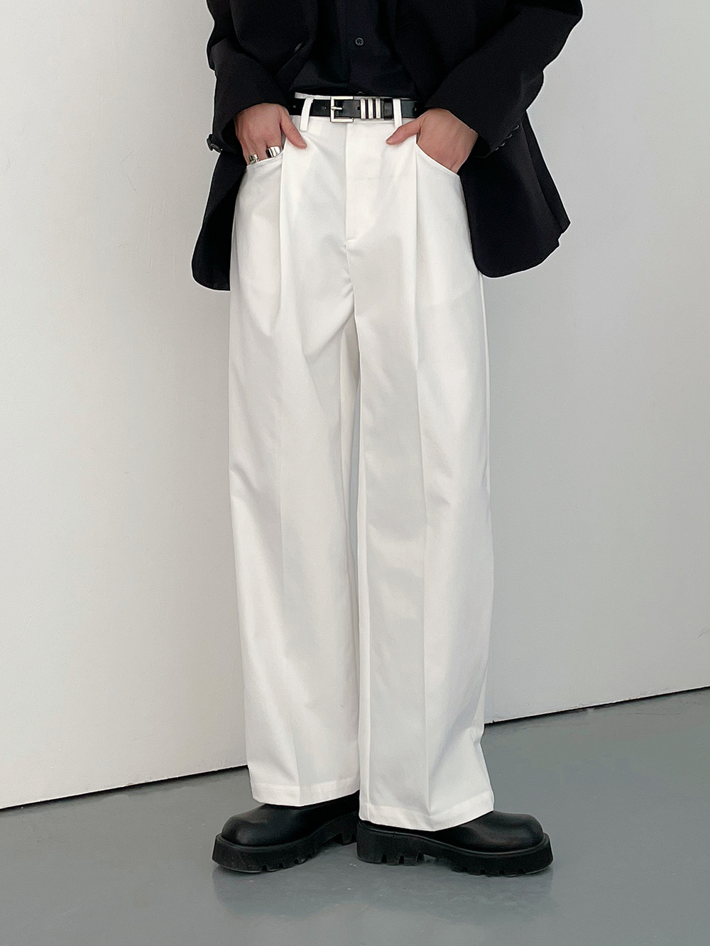 sf/新款韩版时髦潮流复古极简休闲裤男士直筒高腰阔腿裤白色西裤