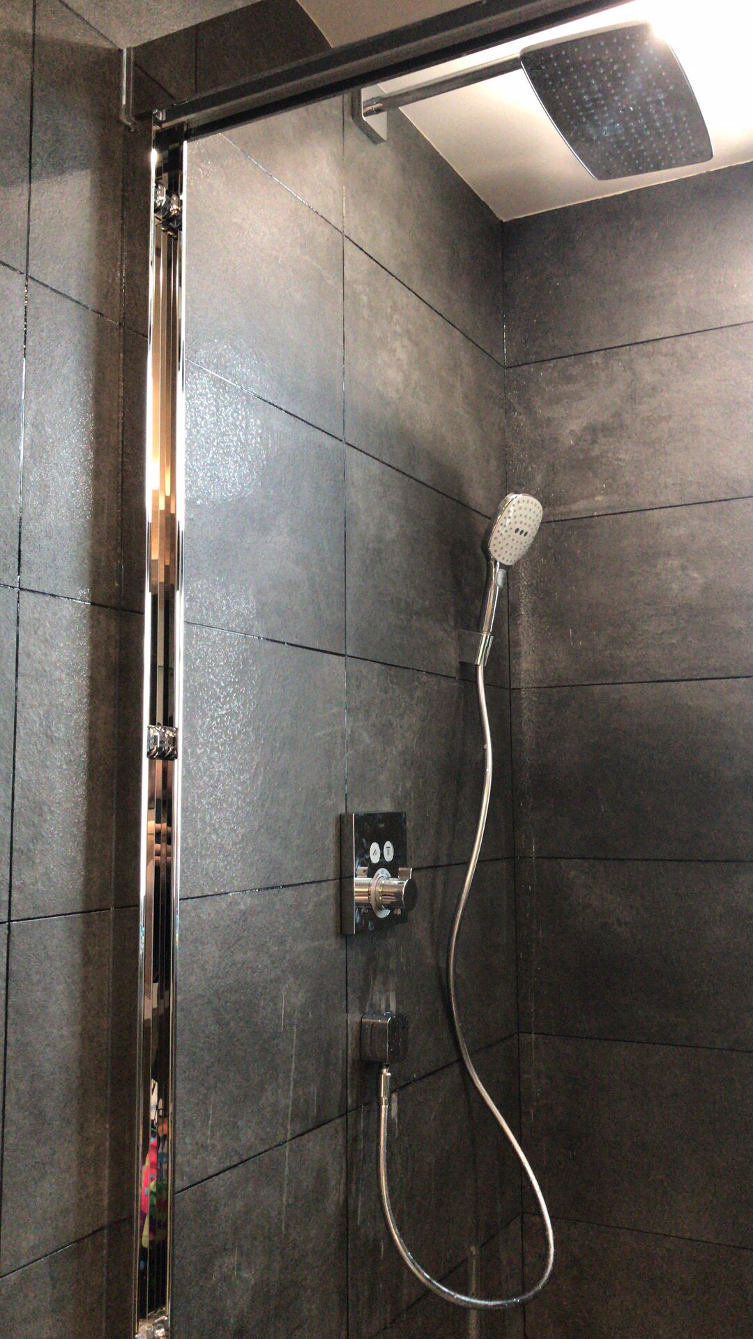 汉斯格雅进口暗装飞雨恒温淋浴