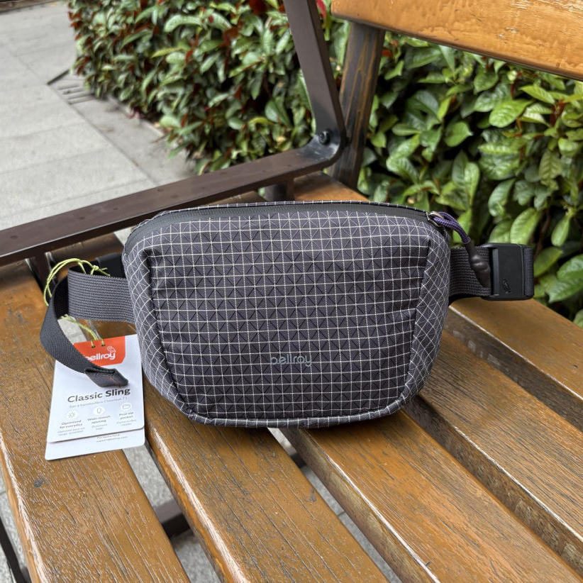 户外磁吸机能斜挎胸包腰包