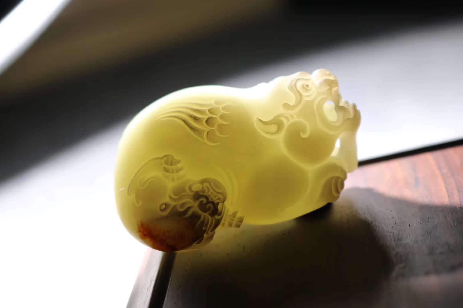 藏品欣赏 和田玉 新疆山流水料
