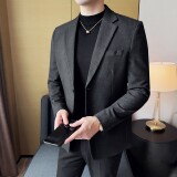 黑灰色
