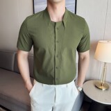军绿色