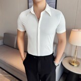 白色
