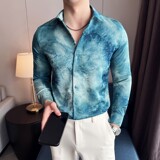 蓝色