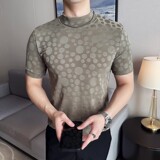 灰色