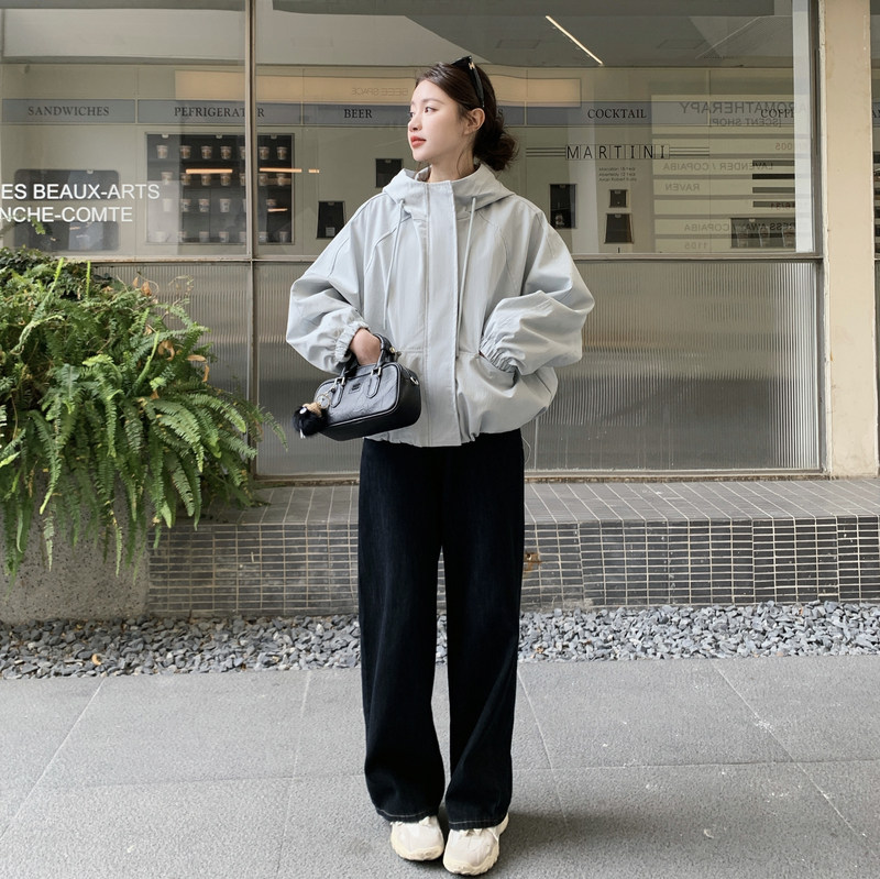 现货2026年春装新款蓝色风衣外套XW9809P165K268,女装短外套,浙宝171