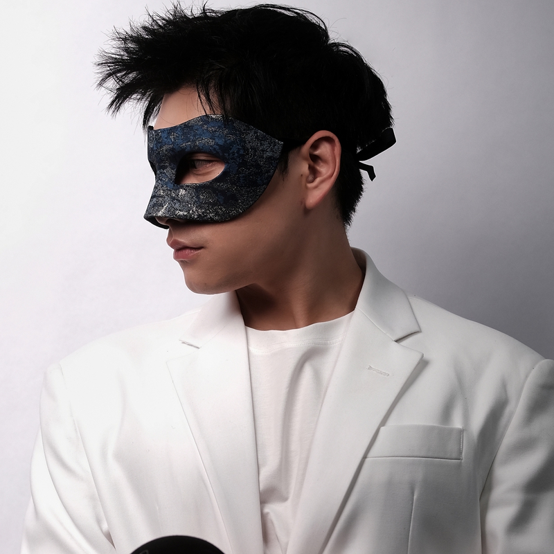 男士半脸皮革直播手工制作面具造型舞台网红抖音91万圣诞节