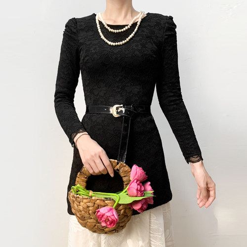 温柔淑女休闲中长款蕾丝打底衫