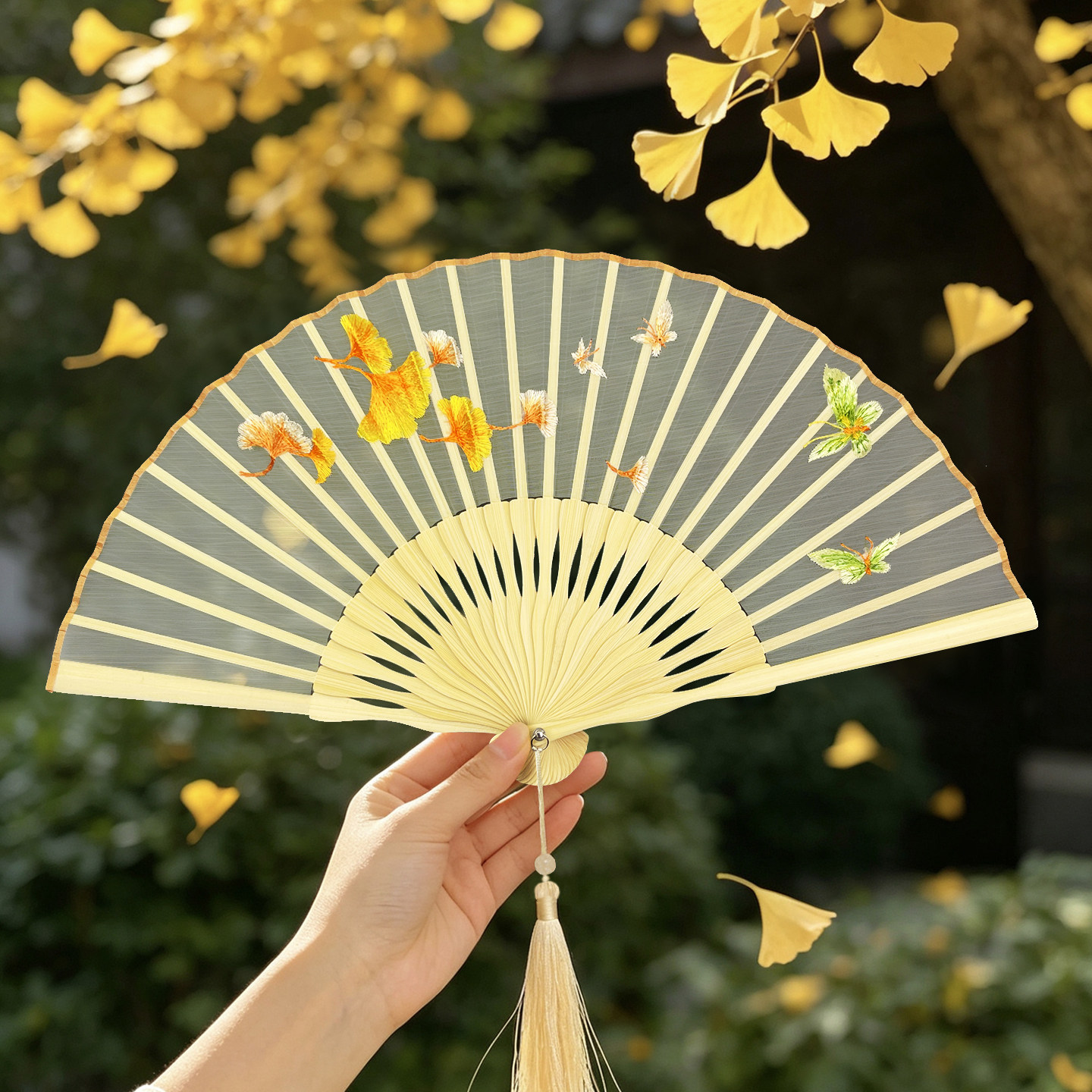 刺绣扇子折扇中国风苏绣旗袍汉服古风折叠扇小巧便携高端中式折扇