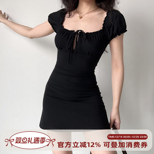 美式复古胸前镂空泡泡袖连衣裙