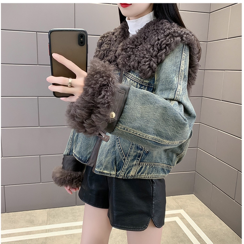 2025流行秋冬款羊卷毛皮毛一体皮草外套女短款休闲牛仔皮草羽绒服