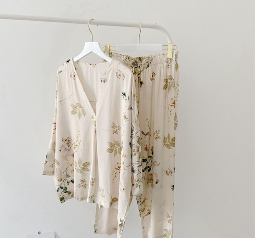 单货西班牙甜美印花柔软贡缎