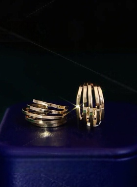 耳钉金属港风女耳饰高级感耳饰