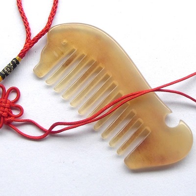 粗齿黄牛角光滑圆润卷发梳送红绳