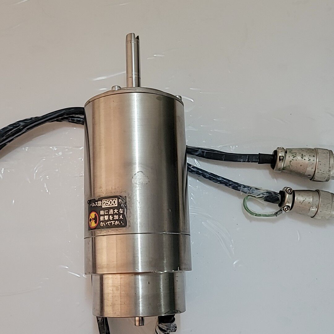 MFA018HA5NSB  spin匀胶电机,成色如图,议价产品