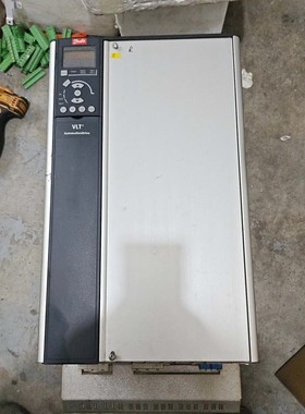 丹佛斯变频器,成色新,功能包好PC-301P37KT4E20议价产品