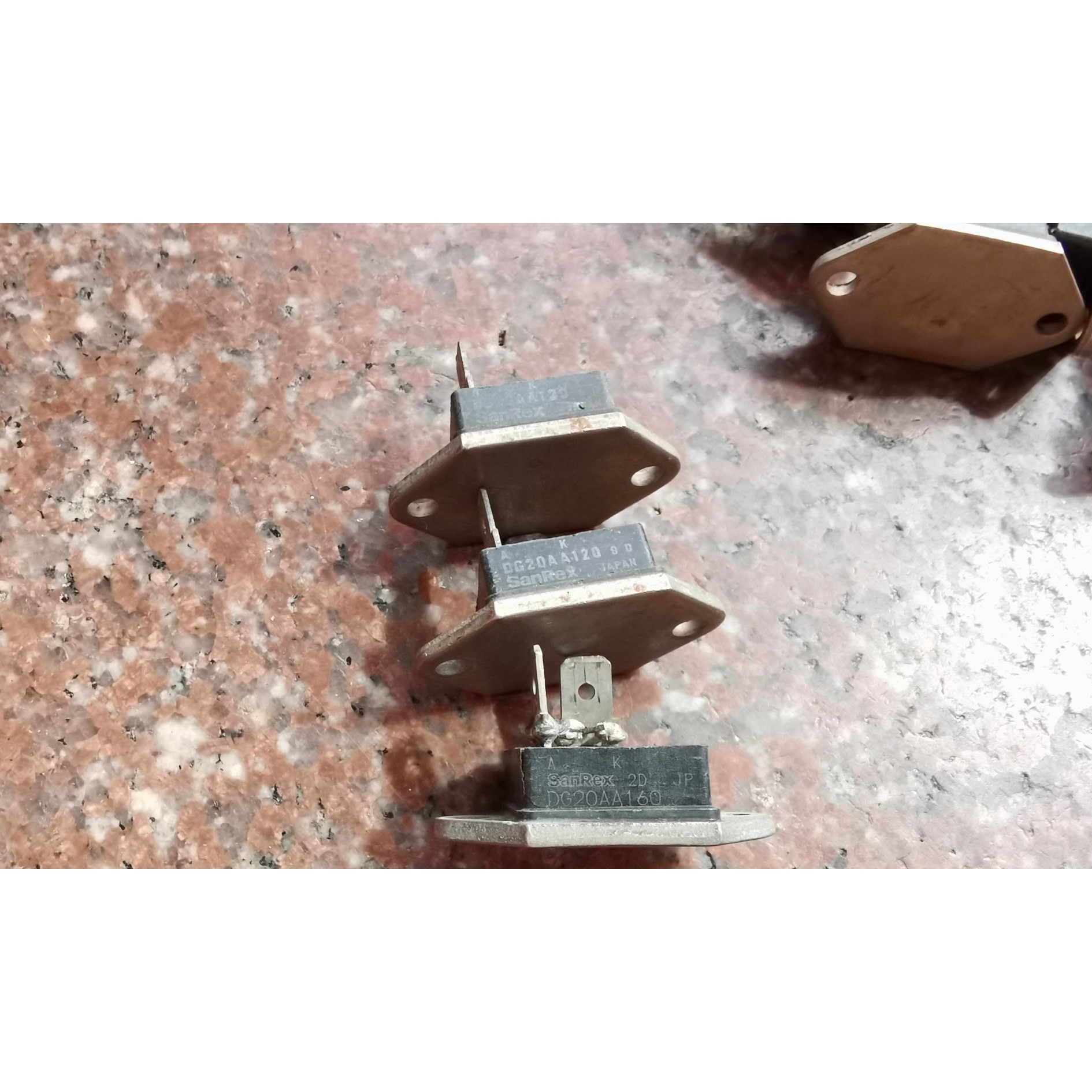 DG20AA80  DG20AA120,DG20AA160,议价产品